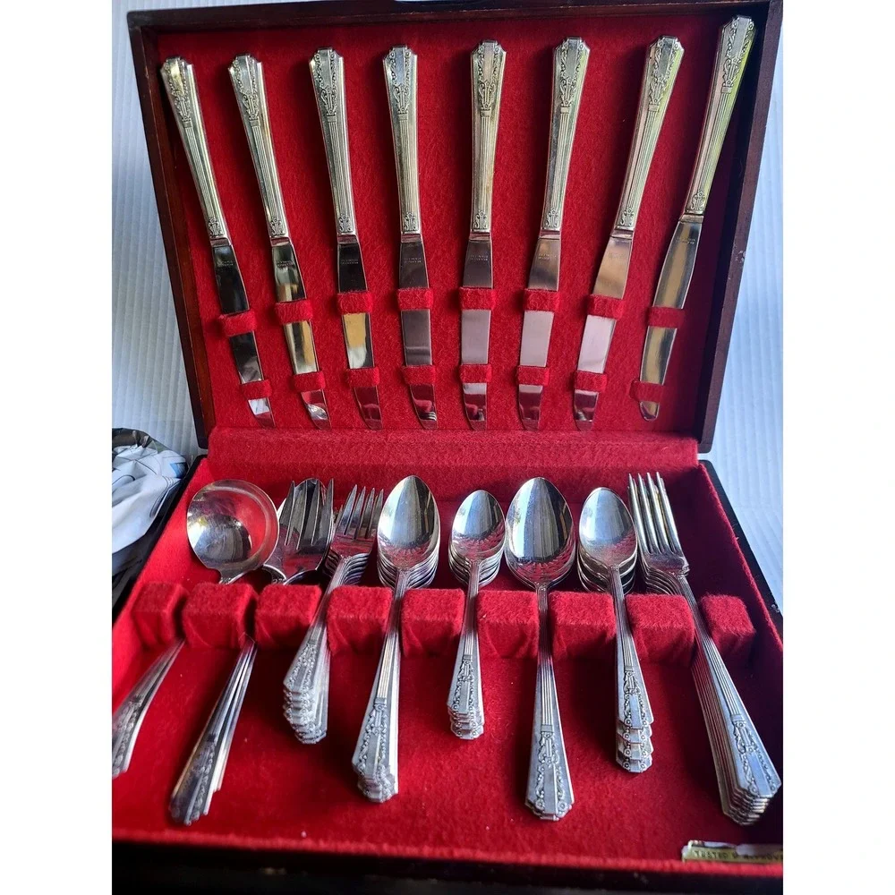 Wm. A. Rogers 1938 LIDO Silver Plated Flatware Set with Wood Chest 53 pieces